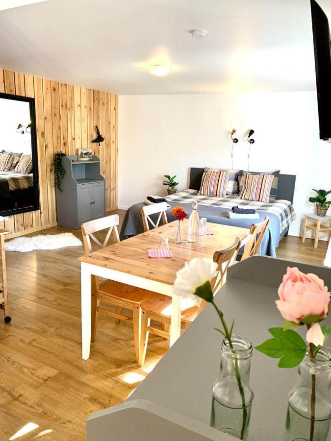 La Fleur Et Le Soleil Acomodação com café da manhã Durbuy Exterior foto